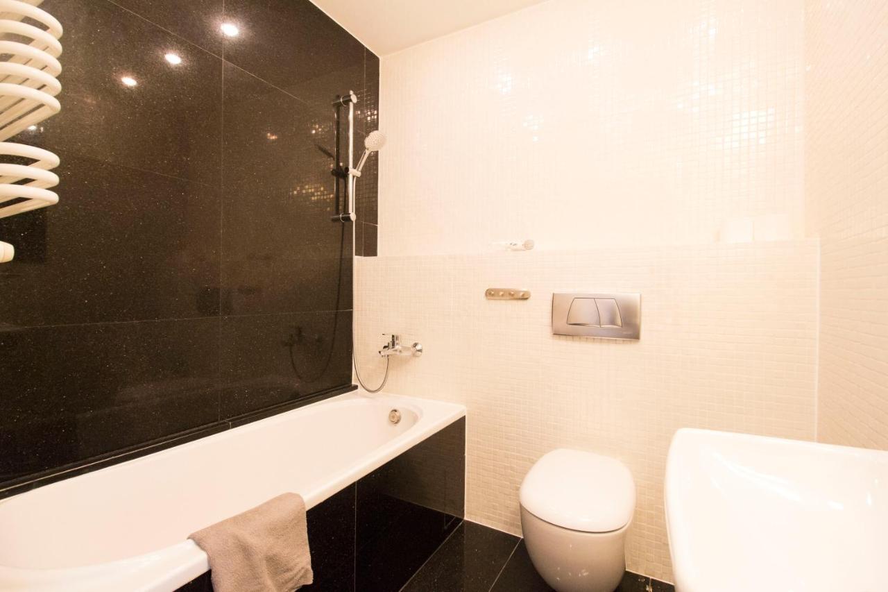 Lucky Apartments - Wita Stwosza 15 Old Town Wroclaw Bagian luar foto